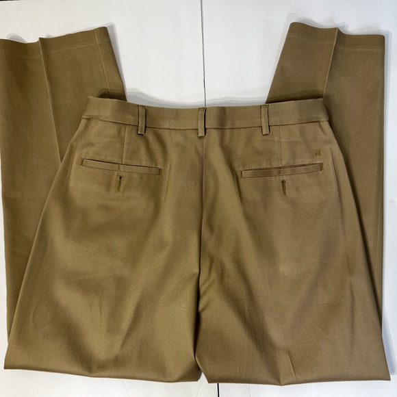 Men's Haggar Classic Fit Premium No Iron Khaki Slacks - Picture 2 of 3